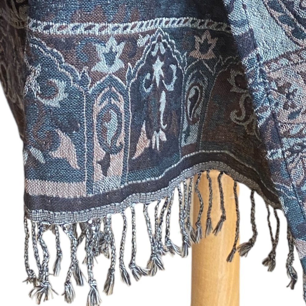 Soft Surroundings Wool Paisley Tapestry Cardigan Gray Boho Fringe -M - Picture 6 of 14